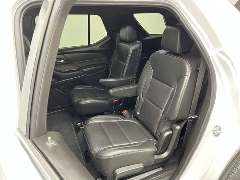 Certified 2023 Chevrolet Traverse LT w/ LT Premium Package AWD/4WD image 12