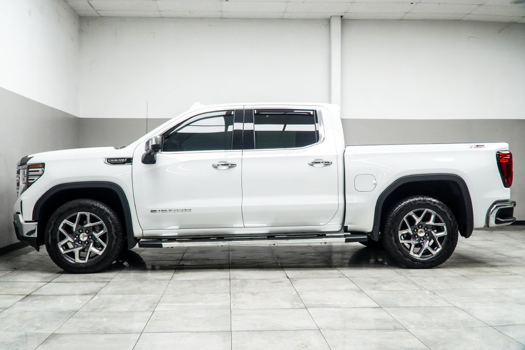 Used 2024 GMC Sierra 1500 SLT w/ SLT Premium Plus Package AWD/4WD image 12