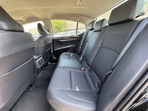 Used 2026 Toyota Camry XLE FWD image 29