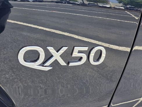 Certified 2025 INFINITI QX50 Luxe image 34