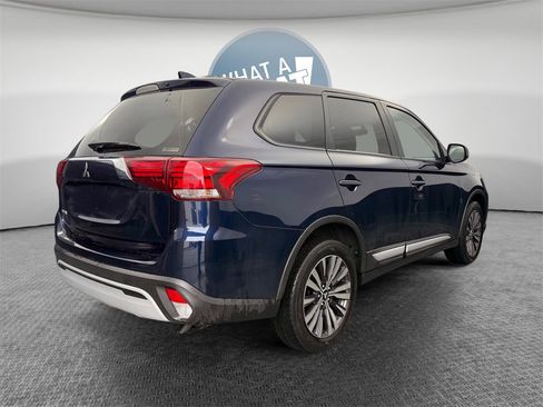Used 2020 Mitsubishi Outlander ES image 3