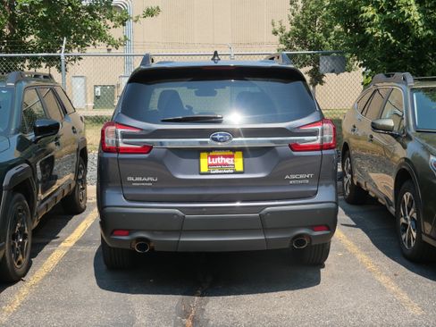 Used 2023 Subaru Ascent Limited w/ Technology Package AWD/4WD image 4