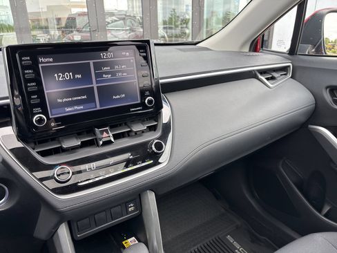 Used 2022 Toyota Corolla Cross LE w/ Moonroof Package AWD/4WD image 20