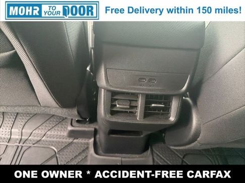 Used 2025 Chevrolet Equinox LT w/ Safety and Technology Package image 32