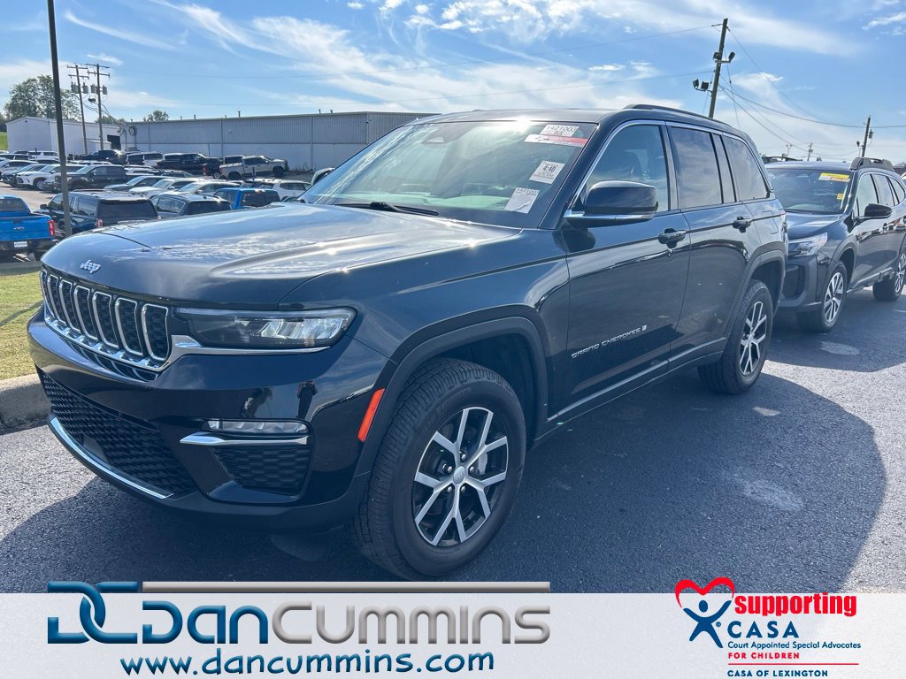 Used 2024 Jeep Grand Cherokee Limited AWD/4WD image 1