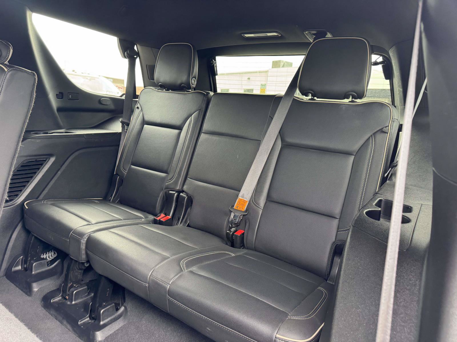 Used 2024 GMC Yukon SLT AWD/4WD image 18