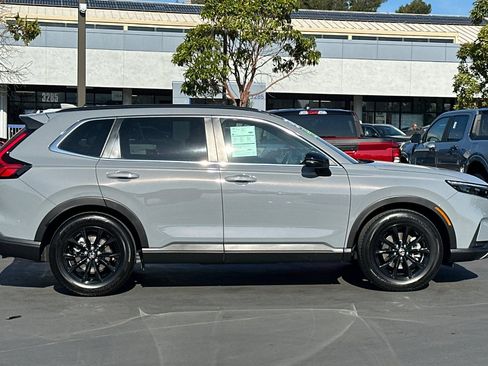 Used 2025 Honda CR-V Sport-L image 3
