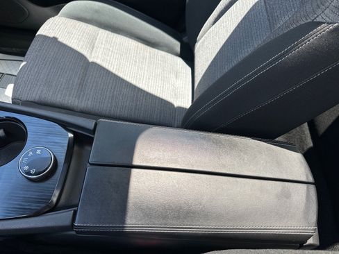 Used 2021 Nissan Rogue SV AWD/4WD image 31