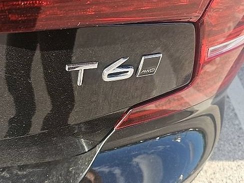 Used 2020 Volvo S60 T6 Momentum AWD/4WD image 18