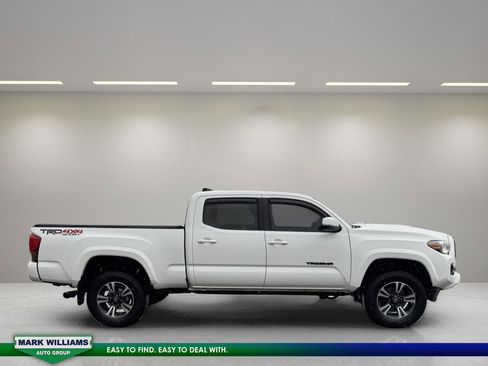 Used 2016 Toyota Tacoma 4x4 Double Cab image 7