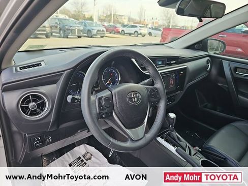 Used 2017 Toyota Corolla XSE image 8