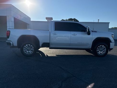 Used 2021 GMC Sierra 2500 Denali w/ Denali Ultimate Package AWD/4WD image 2