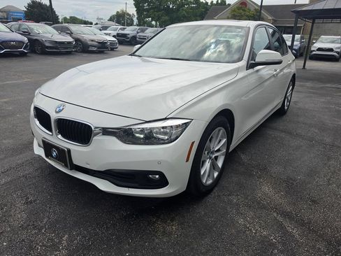 Used 2017 BMW 320i xDrive Sedan AWD/4WD image 26
