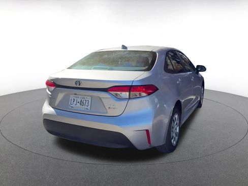 Used 2025 Toyota Corolla LE image 14