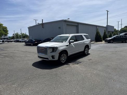 Used 2021 GMC Yukon Denali image 1