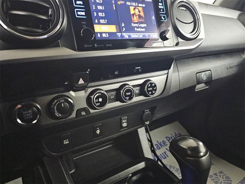 Used 2016 Toyota Tacoma TRD Off-Road w/ Towing Package image 30