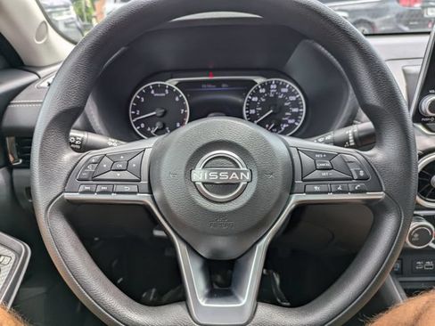 Used 2024 Nissan Sentra SV FWD image 25