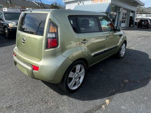 Used 2011 Kia Soul ! image 2