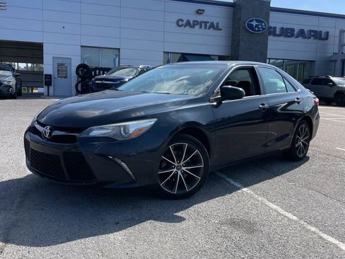Used 2015 Toyota Camry XSE w/ Moonroof Package FWD image 1