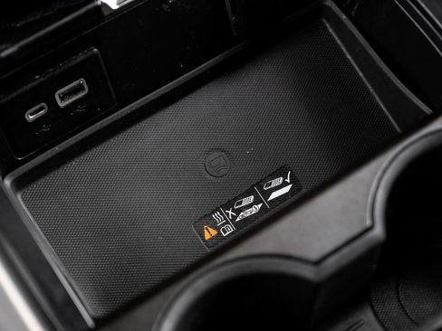 Used 2022 GMC Yukon XL Denali image 37