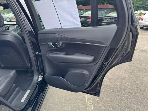 Used 2020 Volvo XC90 T6 Momentum image 16