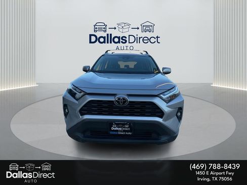 Used 2023 Toyota RAV4 XLE Premium image 3