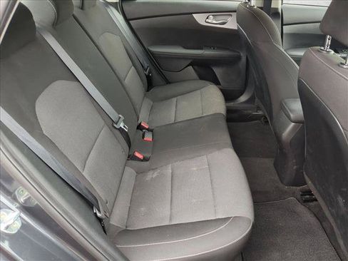 Used 2022 Kia Forte LXS FWD image 18