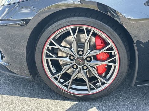 Used 2024 Chevrolet Corvette Stingray Preferred Cpe w/ Z51 Performance Package RWD image 16