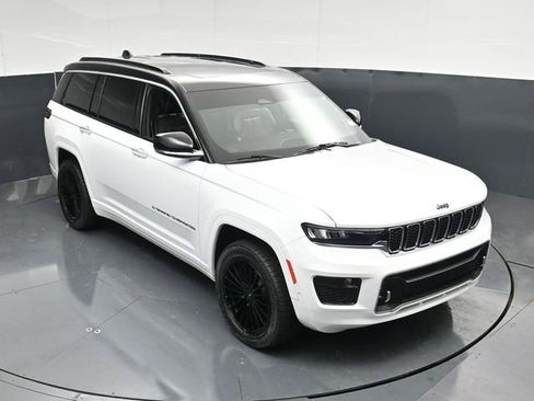 Certified 2021 Jeep Grand Cherokee L Overland w/ Luxury Tech Group IV AWD/4WD image 50