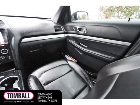 Used 2019 Ford Explorer XLT w/ Equipment Group 202A image 11