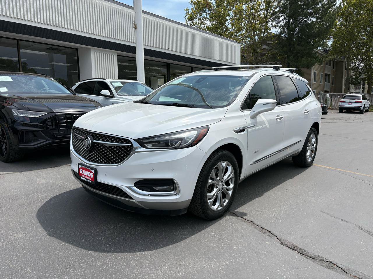 Used 2019 Buick Enclave Avenir w/ Avenir Technology Package AWD/4WD image 14