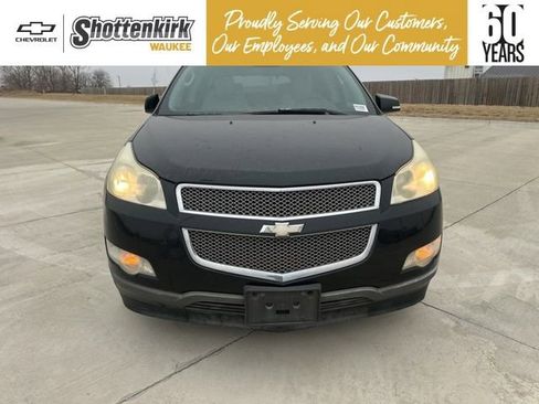 Used 2009 Chevrolet Traverse LTZ image 8