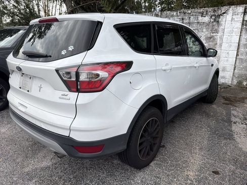 Used 2017 Ford Escape SE FWD image 8