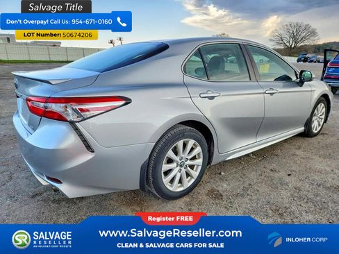 Used 2020 Toyota Camry FWD image 4