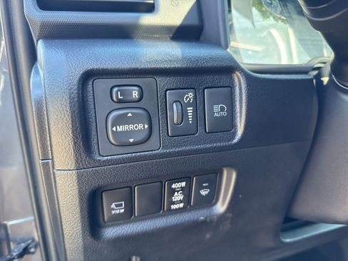 Used 2022 Toyota 4Runner Limited AWD/4WD image 9