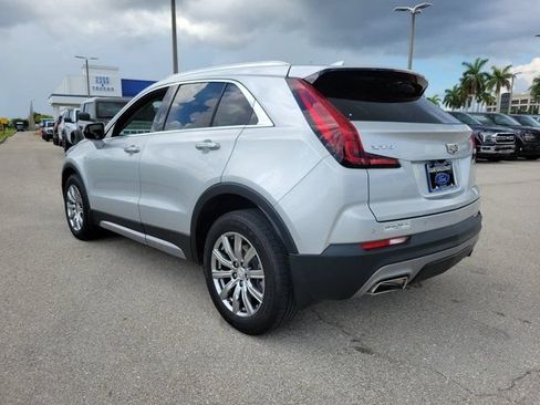Used 2022 Cadillac XT4 Premium Luxury w/ Technology Package FWD image 4