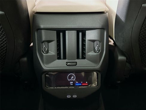 Used 2025 BMW X3 xDrive30i w/ Premium Package image 26