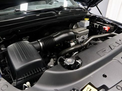 Used 2023 RAM 1500 Laramie AWD/4WD image 17
