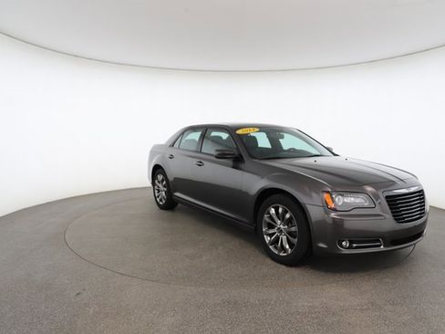 Used 2014 Chrysler 300 S image 27