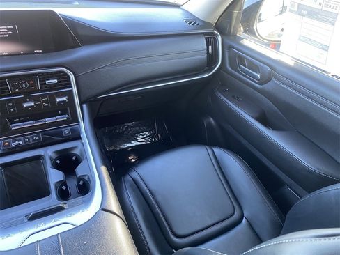 New 2026 Nissan Armada SV image 11