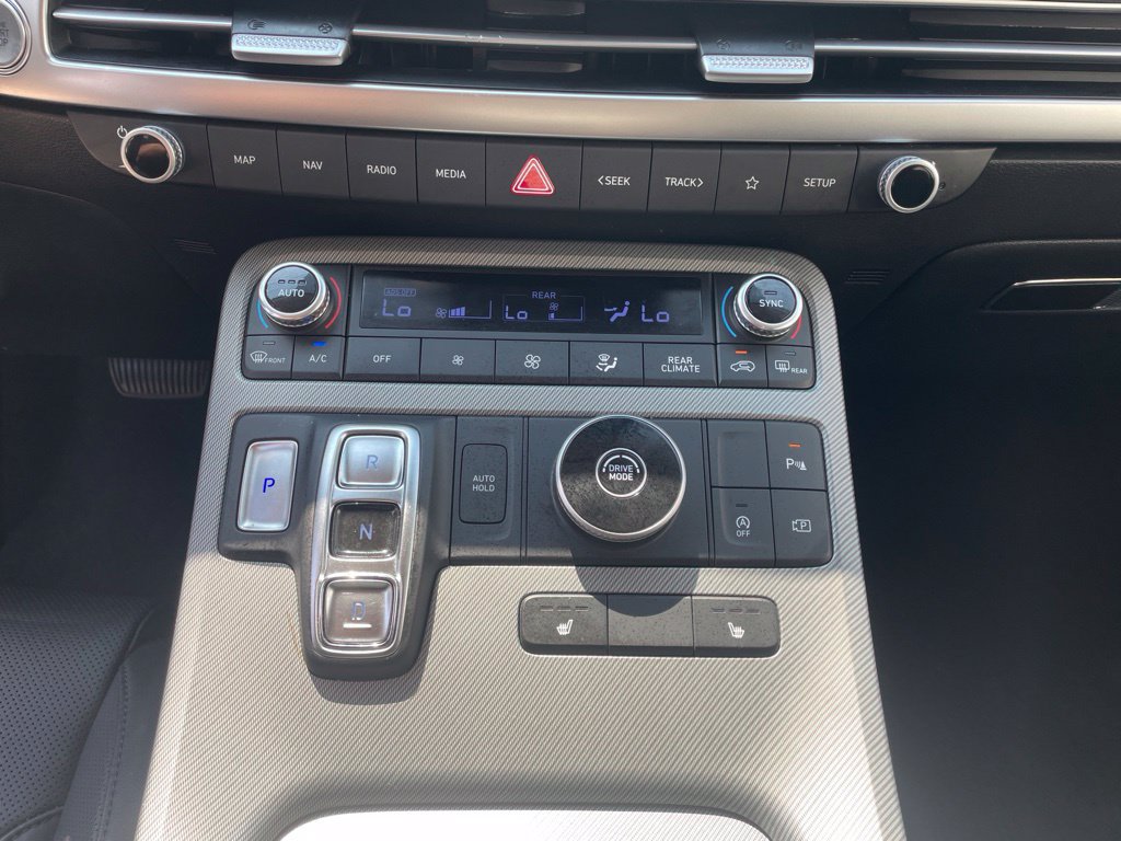 Used 2024 Hyundai Palisade SEL FWD image 13
