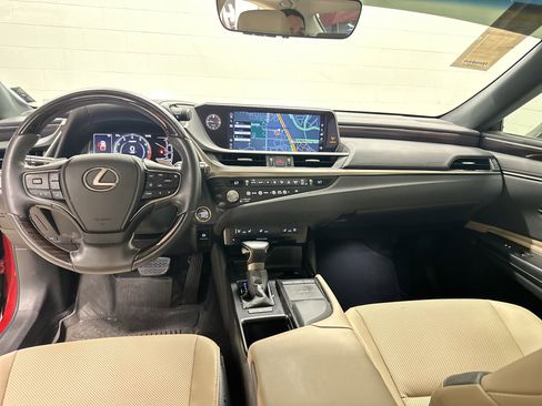 Used 2021 Lexus ES 250 w/ Premium Package AWD/4WD image 29