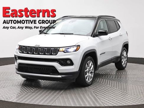 Used 2025 Jeep Compass Limited AWD/4WD image 1