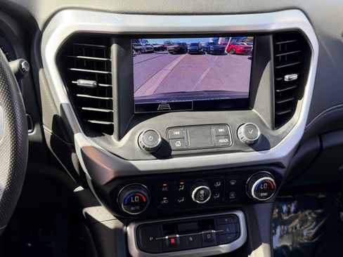 Used 2023 GMC Acadia SLE FWD image 21