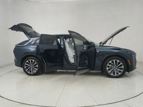 Used 2024 Cadillac Lyriq Sport image 74