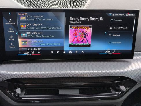 Used 2025 BMW 330i 330i w/ M Sport Package image 23