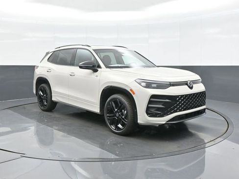 New 2026 Volkswagen Tiguan SE R-Line AWD/4WD image 1