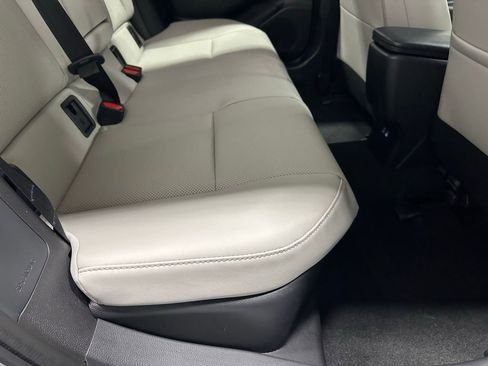 Used 2025 Toyota Prius XLE image 52