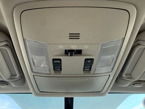 Used 2016 Toyota RAV4 XLE image 31