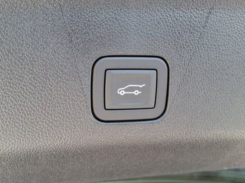 New 2026 GMC Yukon Elevation w/ Elevation Premium Package AWD/4WD image 16